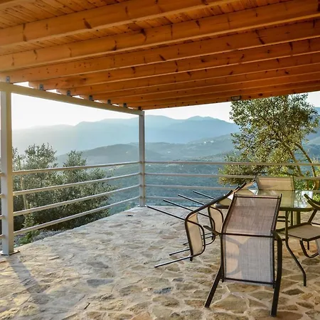 Stone House Apartment *
