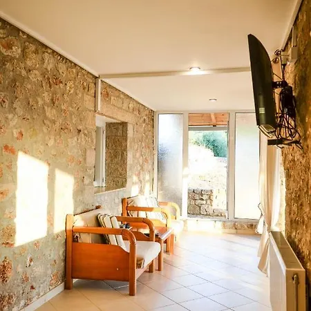 Apartment Stone House Perivolakia (Messenia)