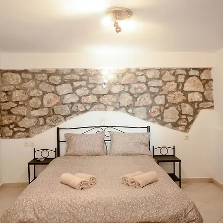 Stone House Perivolakia (Messenia)